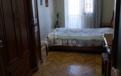 For Sale Flat, in Isani