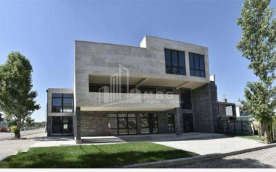 For Rent Building Commercial, in Digomi Massive