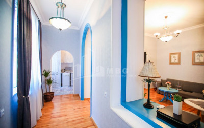 For Sale Flat, in Mtatsminda