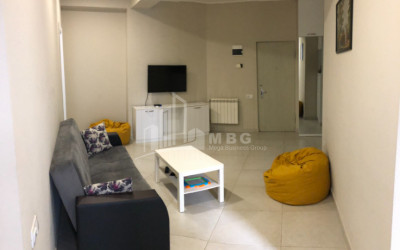 იყიდება ბინა, კუკია