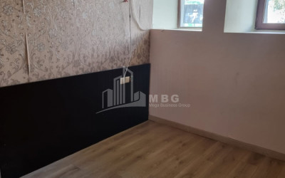 For Sale Building Commercial, in Isani