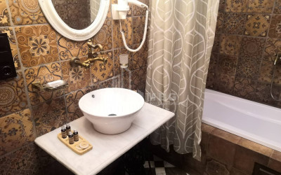 For Rent Hotel - Resort Commercial, in Abanotubani