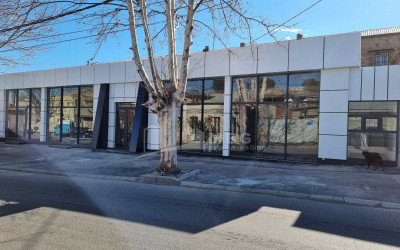 Продается Торговый Коммерческий, в Исани