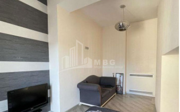 იყიდება ბინა, საბურთალო