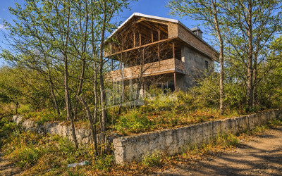 იყიდება ძველი აშენებული სახლი - აგარაკი მუხათწყაროში, მცხეთა