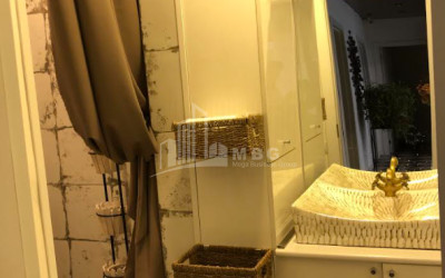 For Sale Витражный фасад Commercial, in Saburtalo