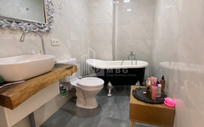 For Sale Flat, in Bagebi