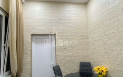 For Sale Flat, in Kukia