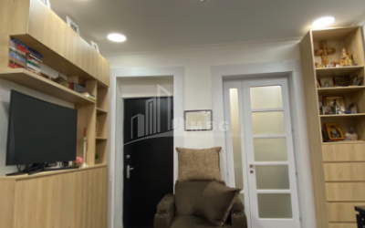 For Sale Flat, in Kukia